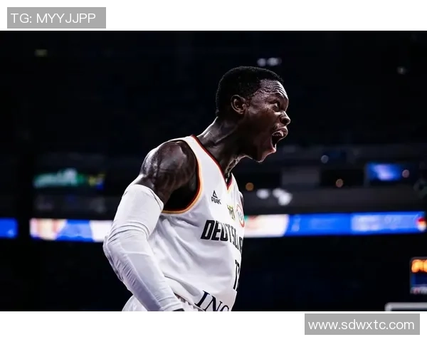 男篮红队迎战德国队全力争胜展现实力与团队合作精神